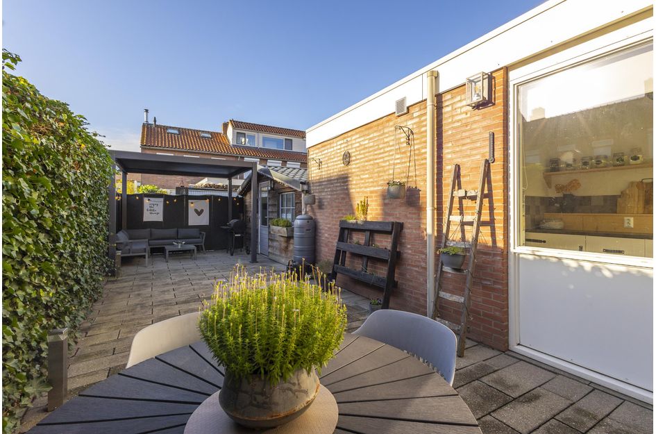 Van Ruysdaelstraat 2