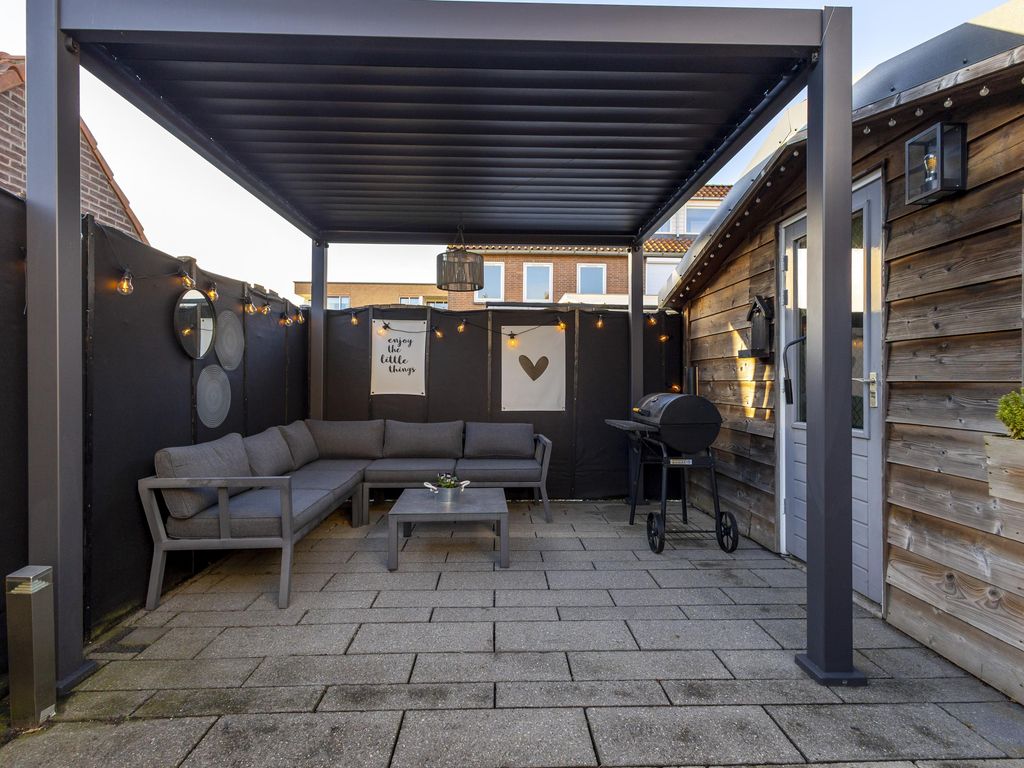 Van Ruysdaelstraat 2, Hardinxveld-Giessendam