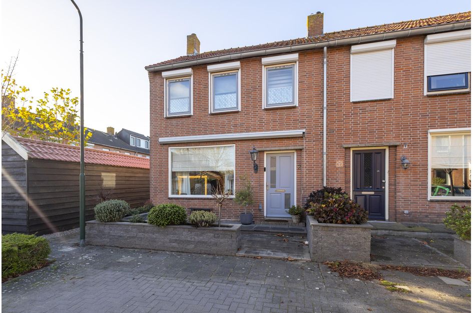 Van Ruysdaelstraat 2