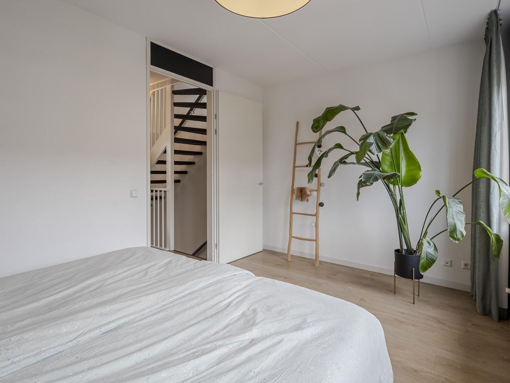 Troelstrastraat 15, HARDINXVELD-GIESSENDAM