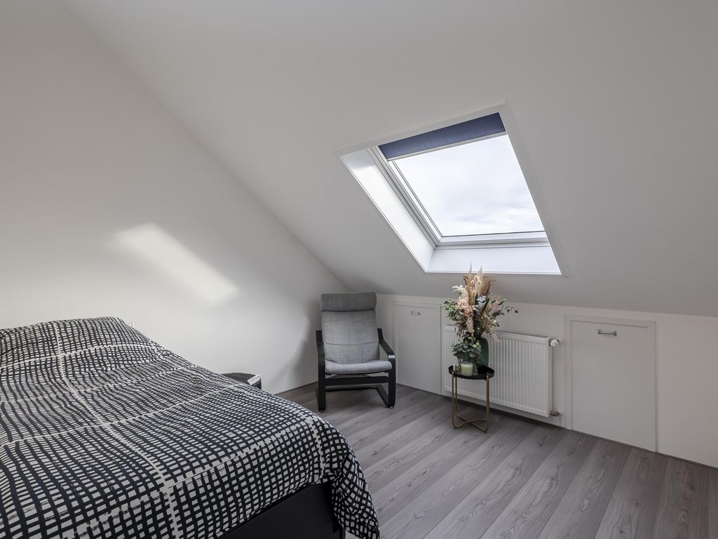 Troelstrastraat 15, HARDINXVELD-GIESSENDAM