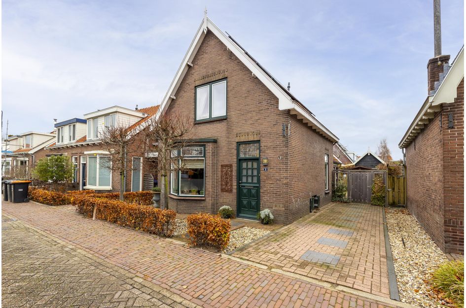 Prins Bernhardstraat 9