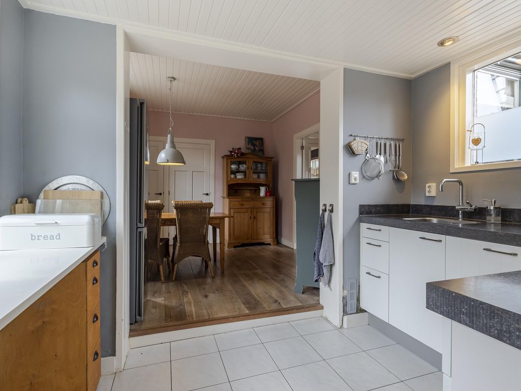 Prins Bernhardstraat 9, HARDINXVELD-GIESSENDAM