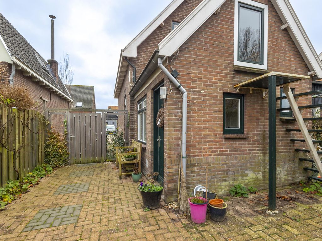 Prins Bernhardstraat 9, HARDINXVELD-GIESSENDAM