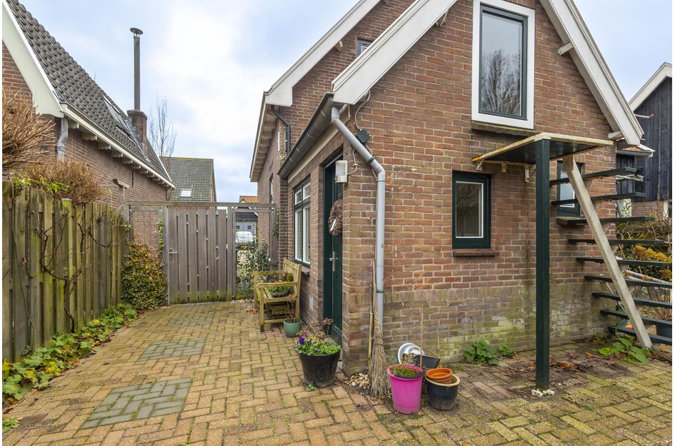 Prins Bernhardstraat 9