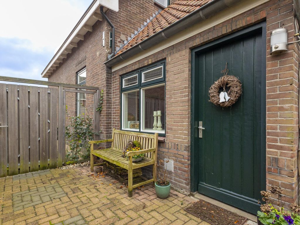 Prins Bernhardstraat 9, HARDINXVELD-GIESSENDAM