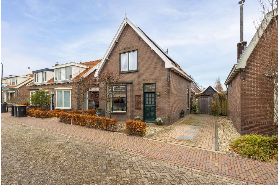 Prins Bernhardstraat 9