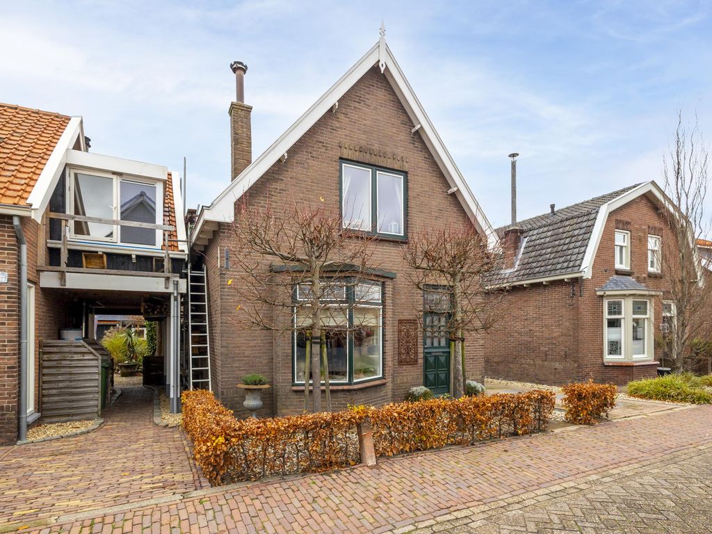 Prins Bernhardstraat 9, HARDINXVELD-GIESSENDAM