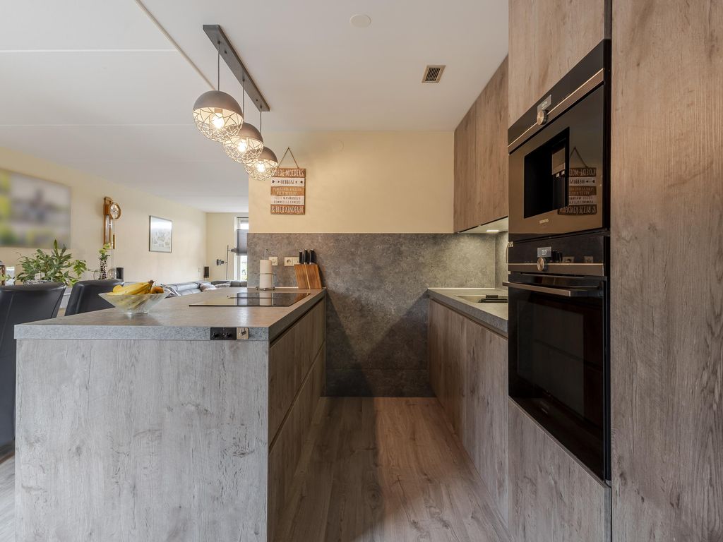 Duizendbladstraat 6, Bleskensgraaf ca