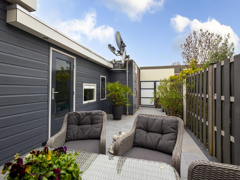 Duizendbladstraat 6, Bleskensgraaf ca