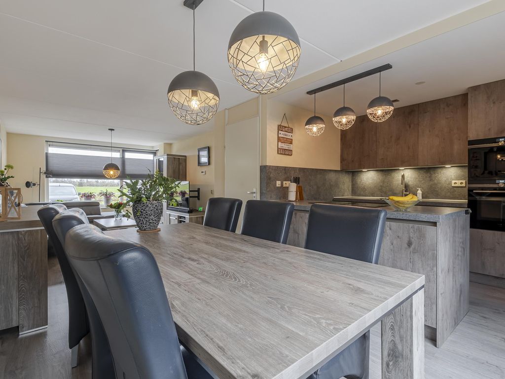 Duizendbladstraat 6, Bleskensgraaf ca