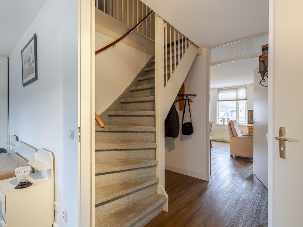 Lijnbaanplein 4, GIESSENBURG