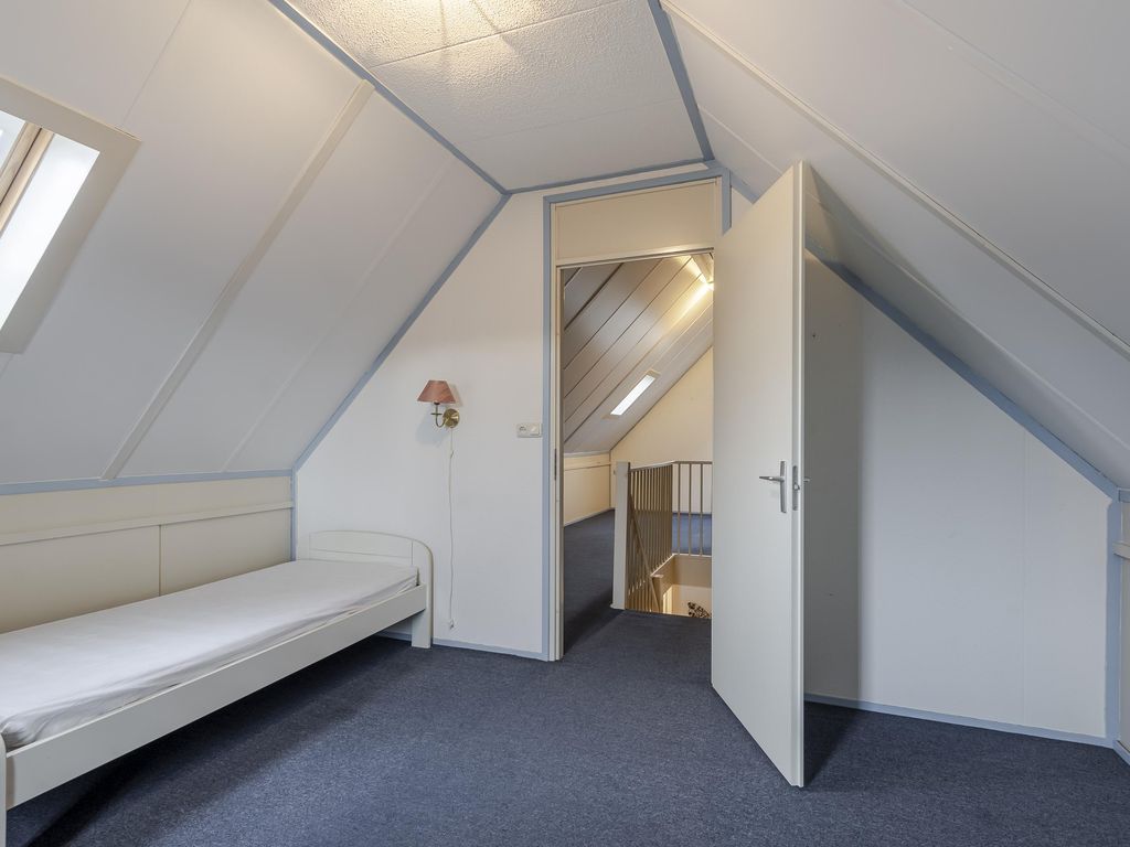 Lijnbaanplein 4, GIESSENBURG