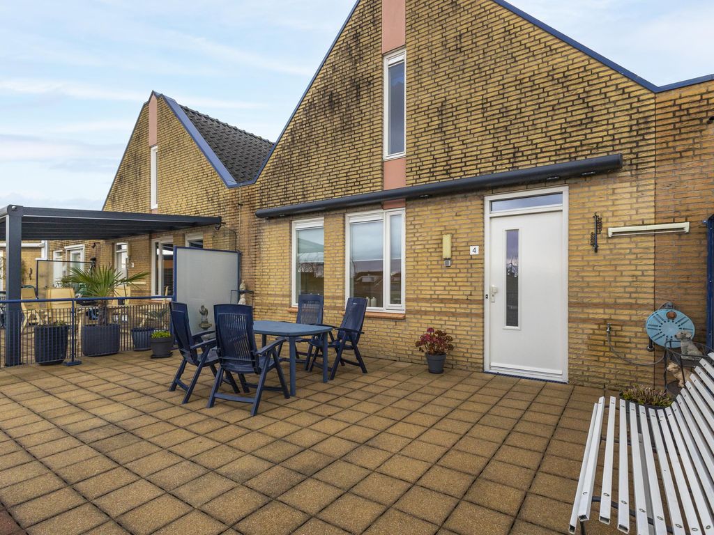 Lijnbaanplein 4, GIESSENBURG