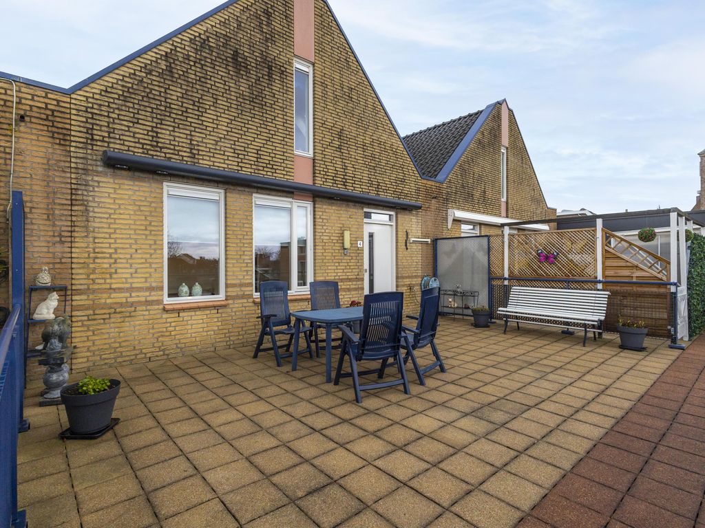 Lijnbaanplein 4, GIESSENBURG