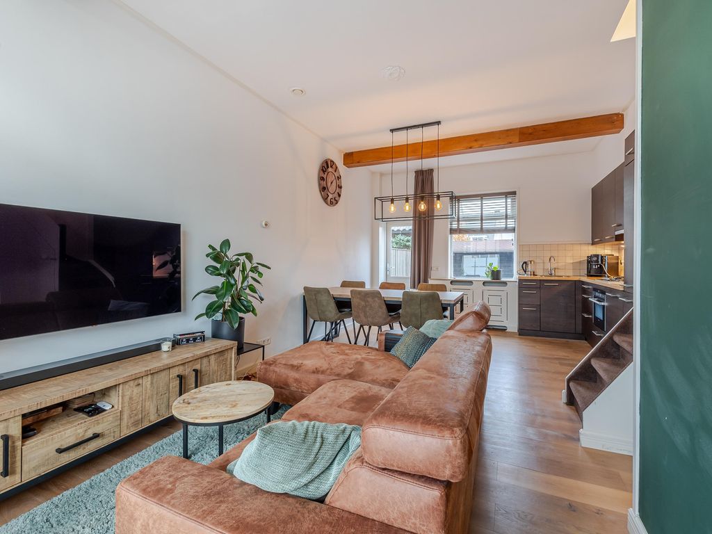 Buitendams 285, Hardinxveld-Giessendam