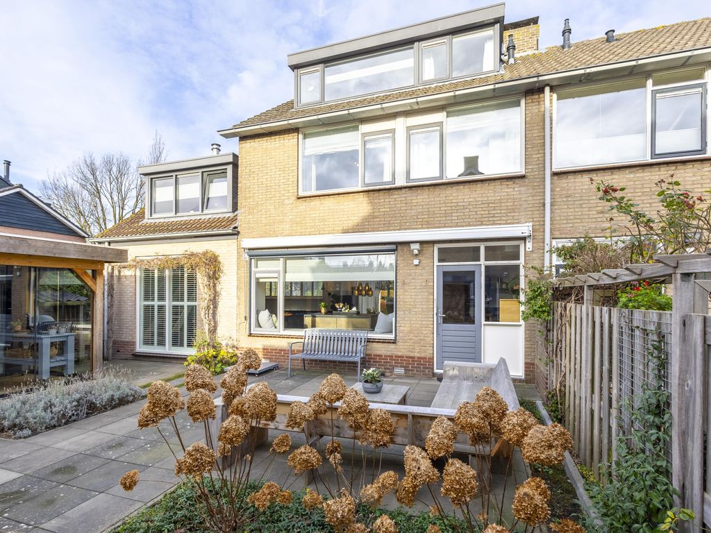 Waalstraat 11, SLIEDRECHT