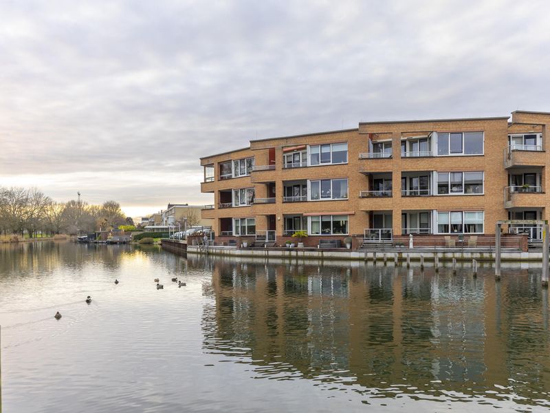 Poolster 27, Hardinxveld-giessendam