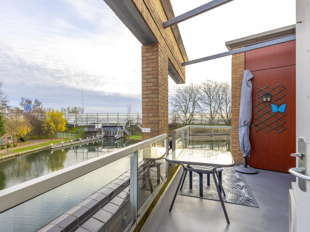 Poolster 27, HARDINXVELD-GIESSENDAM