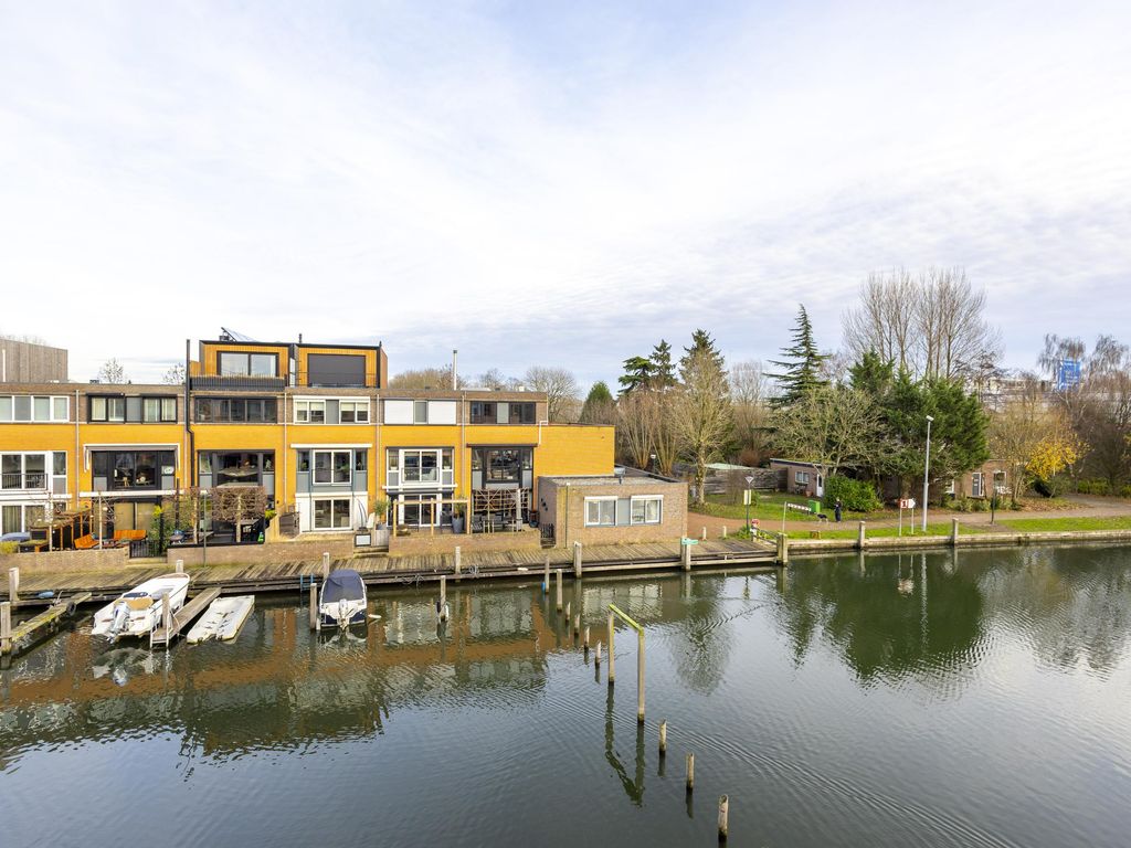 Poolster 27, HARDINXVELD-GIESSENDAM