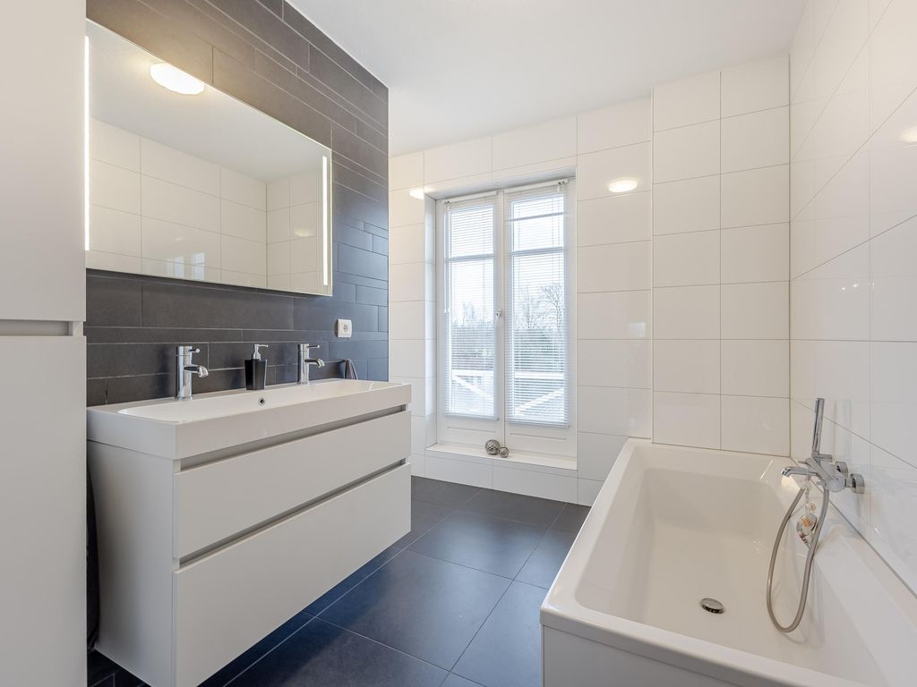 Binnendamseweg 79, GIESSENBURG