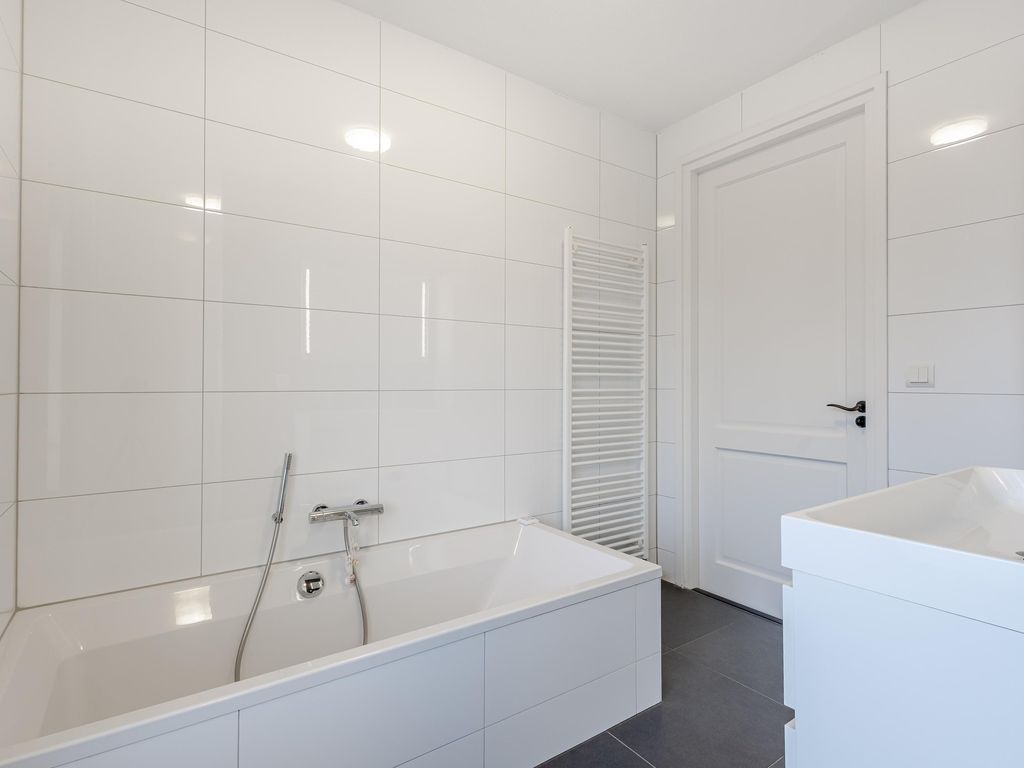 Binnendamseweg 79, GIESSENBURG