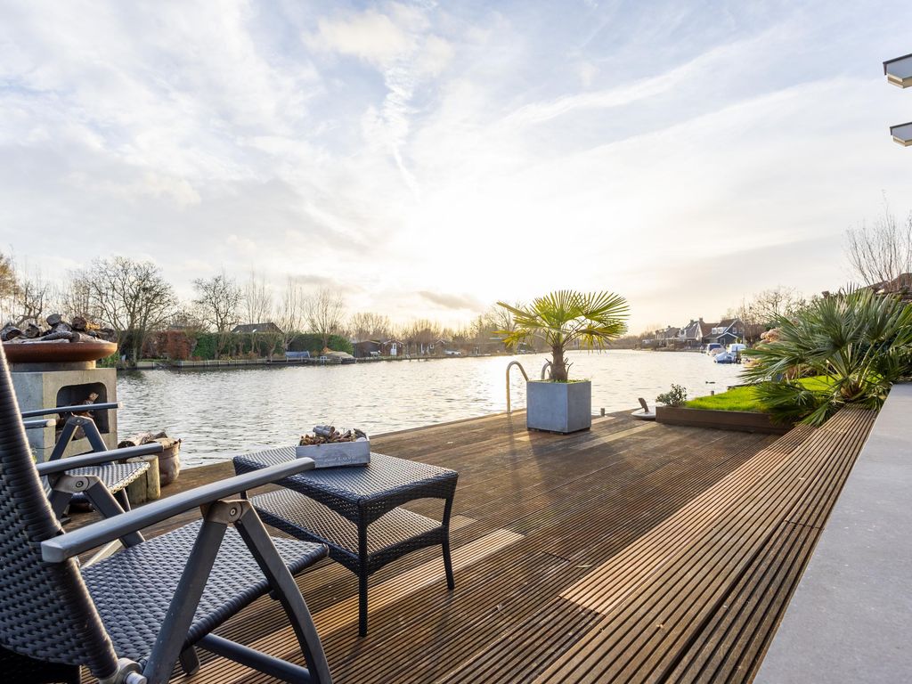 Binnendamseweg 79, GIESSENBURG