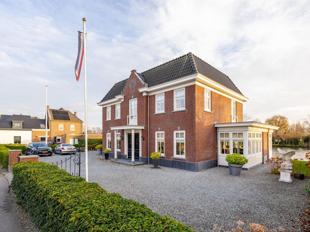 Binnendamseweg 79, GIESSENBURG