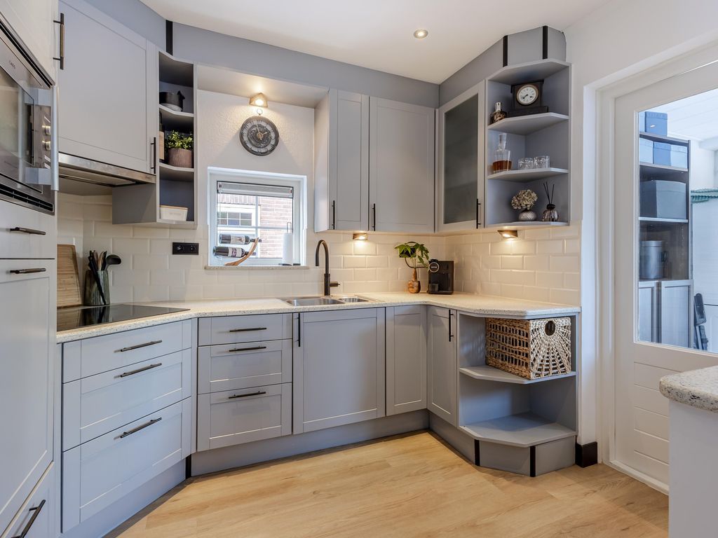 Weteringstraat 11, HARDINXVELD-GIESSENDAM