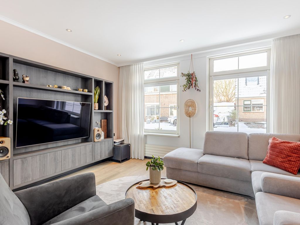 Weteringstraat 11, HARDINXVELD-GIESSENDAM