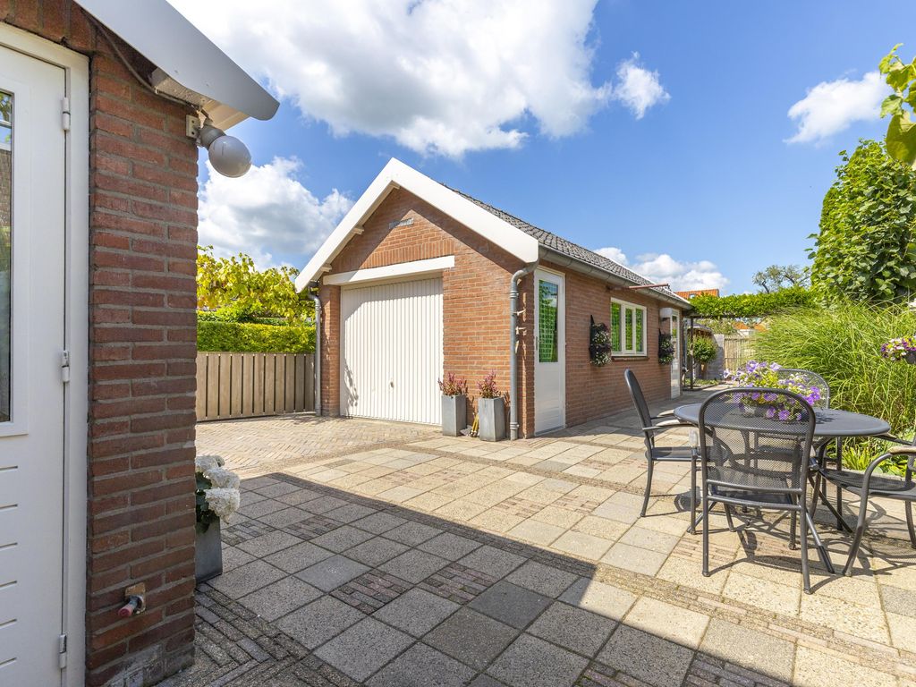 Weteringstraat 11, HARDINXVELD-GIESSENDAM