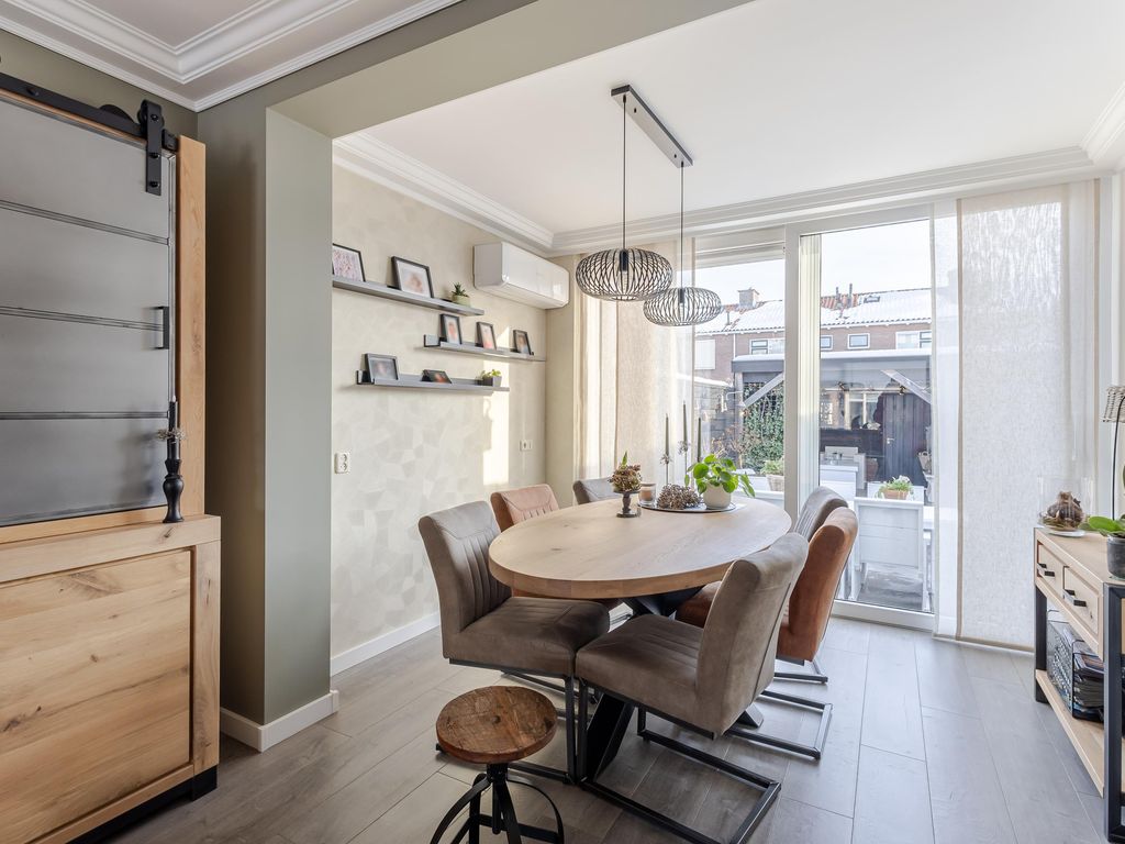 Paulus Potterstraat 16, HARDINXVELD-GIESSENDAM