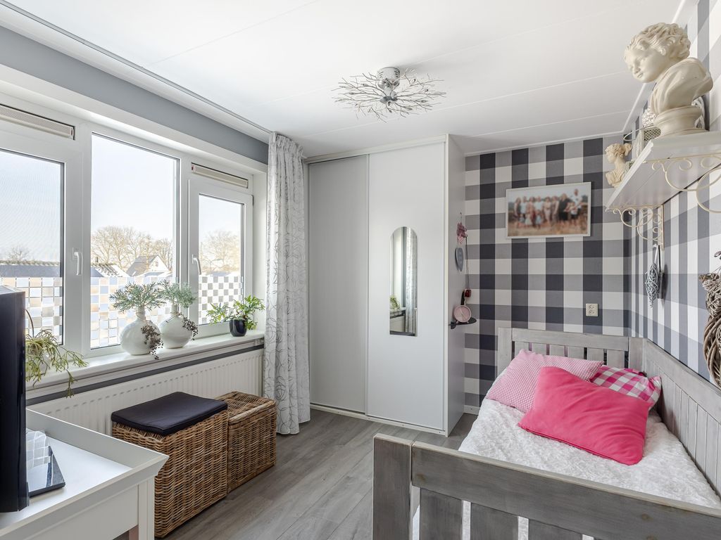 Paulus Potterstraat 16, HARDINXVELD-GIESSENDAM