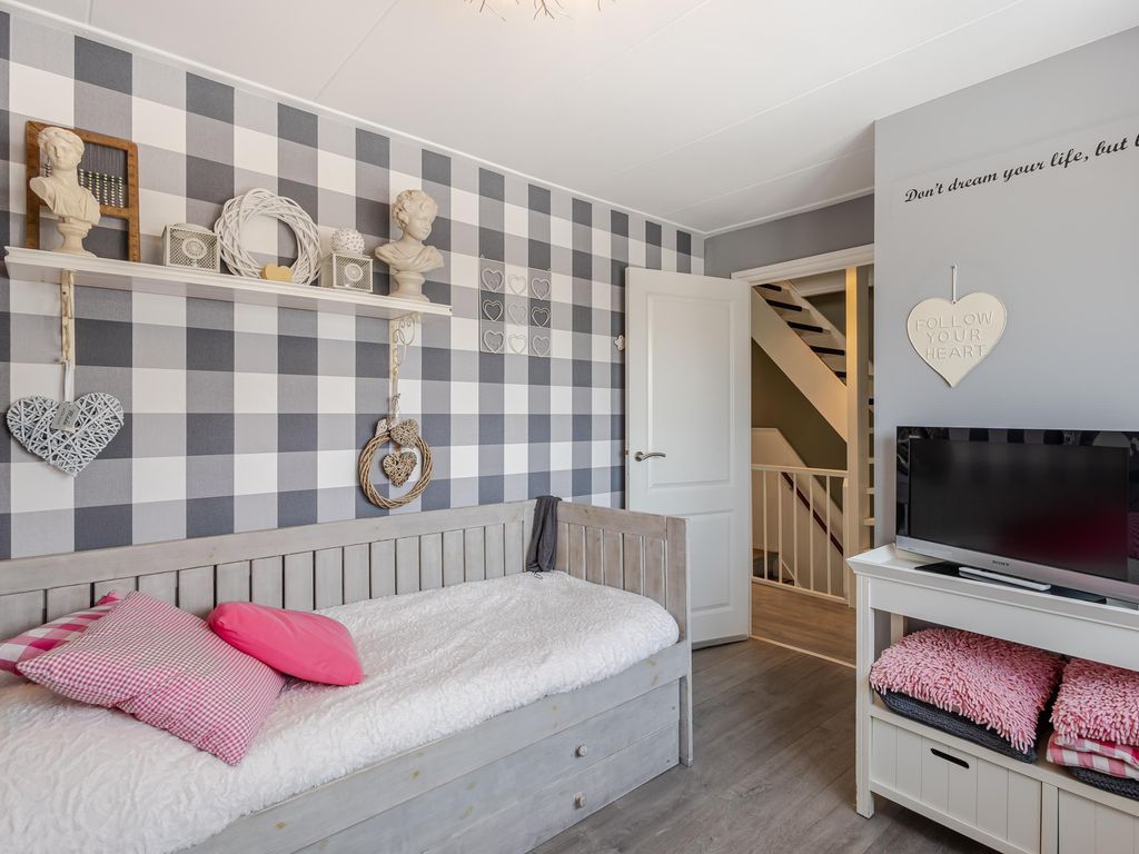 Paulus Potterstraat 16, HARDINXVELD-GIESSENDAM