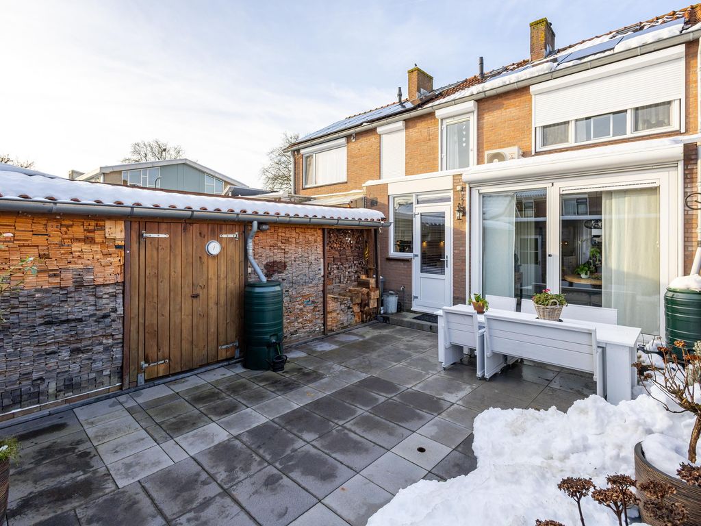 Paulus Potterstraat 16, HARDINXVELD-GIESSENDAM