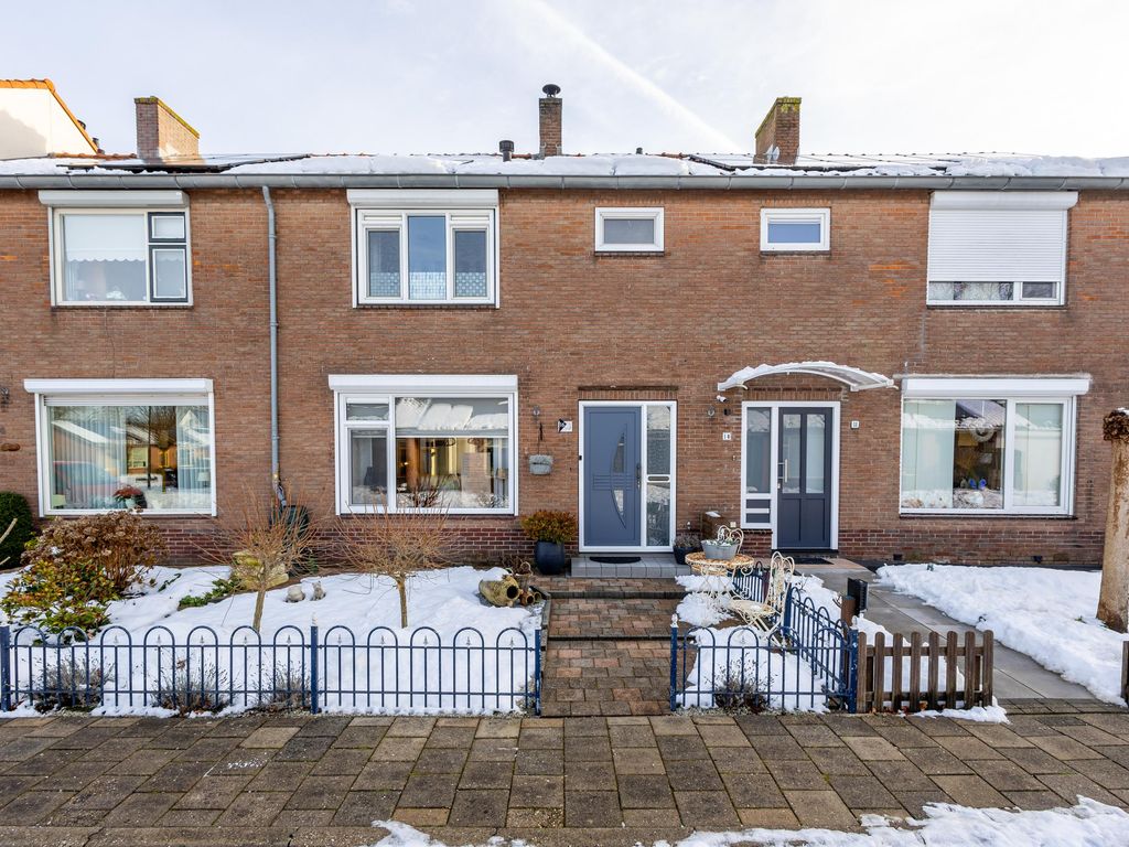 Paulus Potterstraat 16, HARDINXVELD-GIESSENDAM