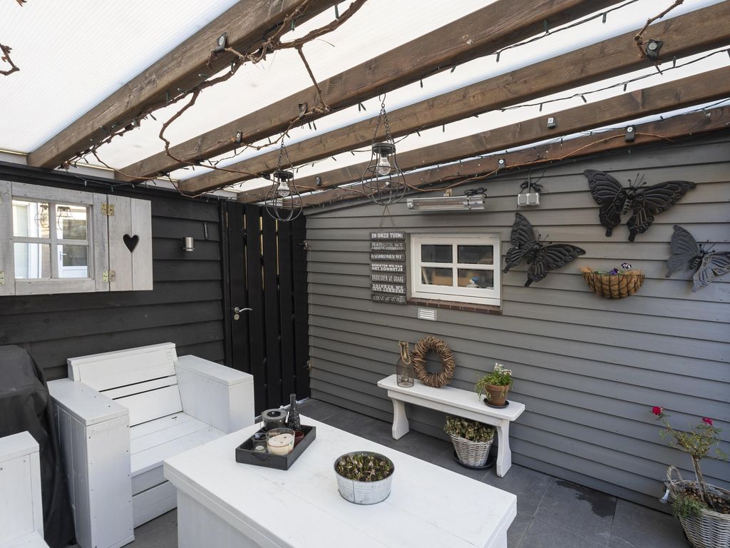 Paulus Potterstraat 16, HARDINXVELD-GIESSENDAM