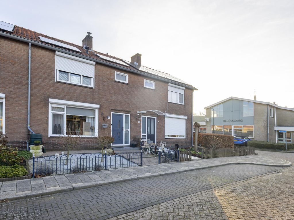 Paulus Potterstraat 16, HARDINXVELD-GIESSENDAM