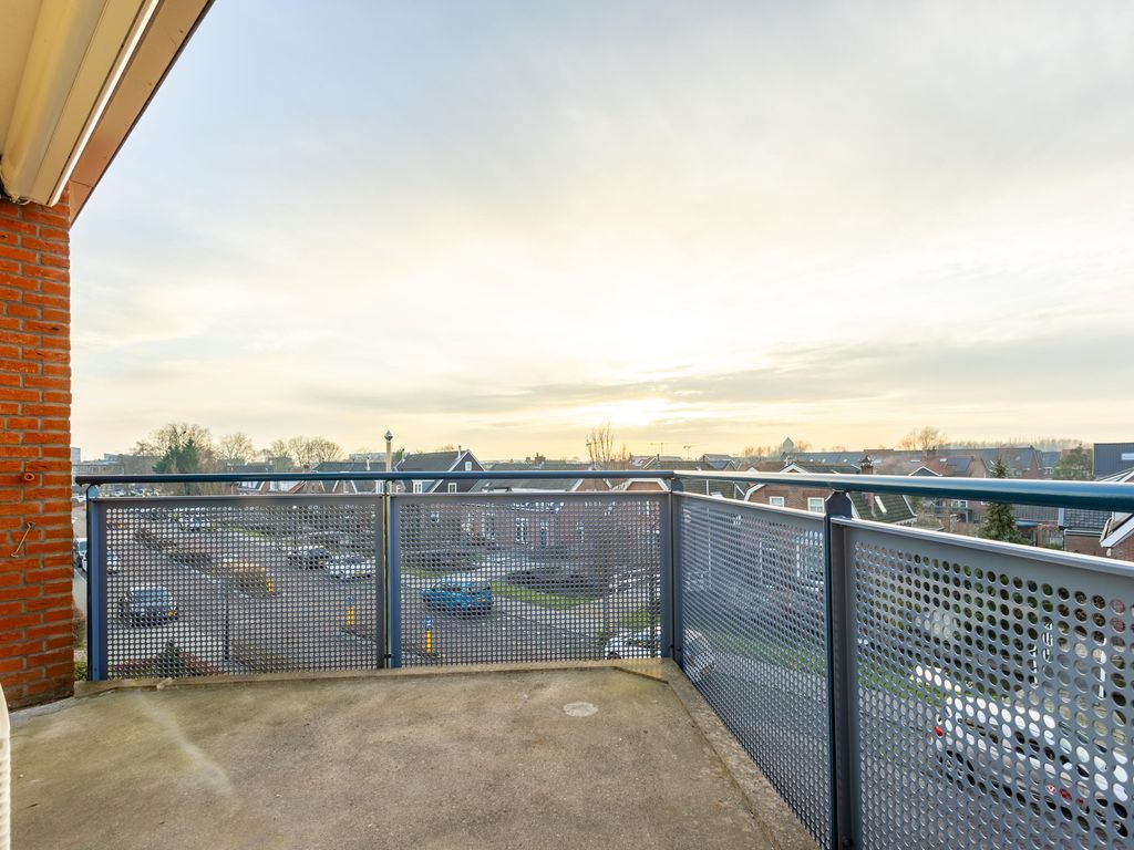 Koningin Wilhelminalaan 101, HARDINXVELD-GIESSENDAM