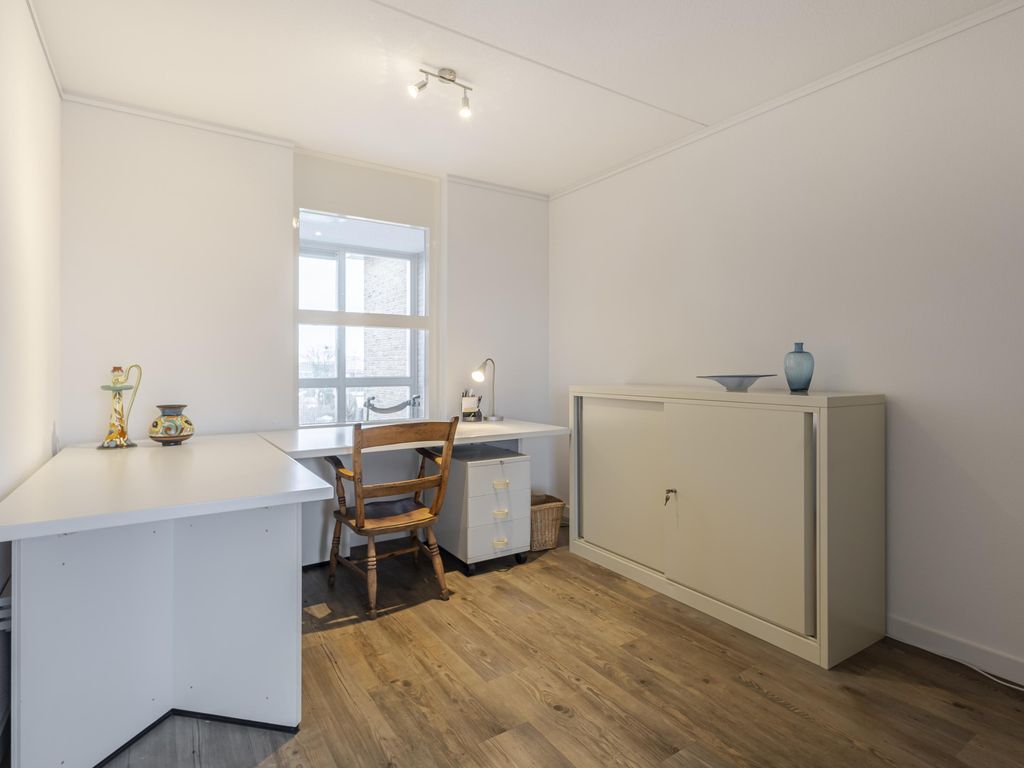 Koningin Wilhelminalaan 101, HARDINXVELD-GIESSENDAM