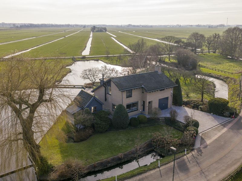 Muisbroekseweg 24, Giessenburg