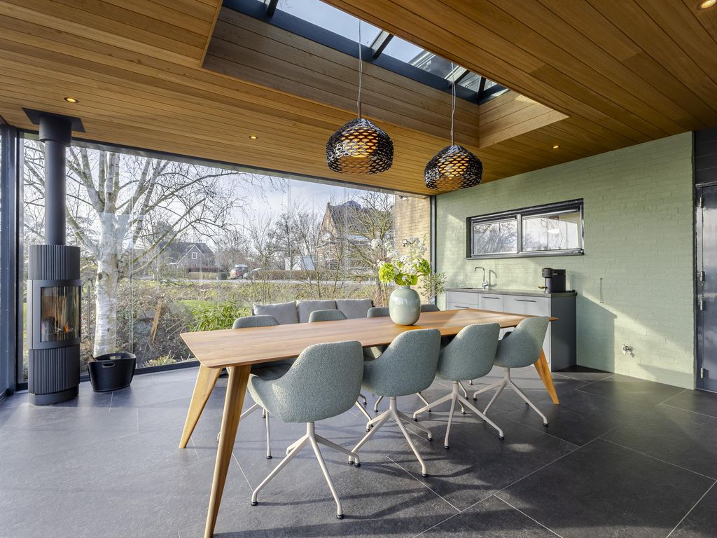 Muisbroekseweg 24, GIESSENBURG