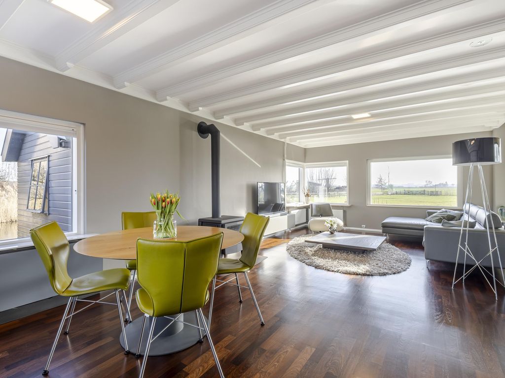 Muisbroekseweg 24, GIESSENBURG