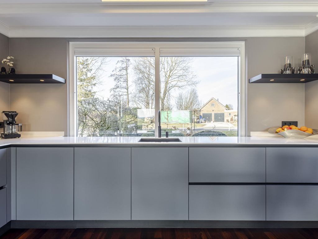 Muisbroekseweg 24, GIESSENBURG