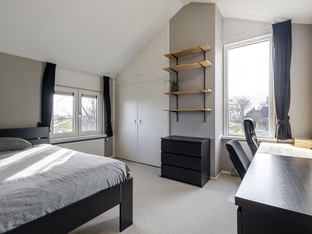 Muisbroekseweg 24, GIESSENBURG