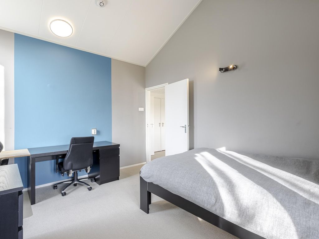 Muisbroekseweg 24, GIESSENBURG