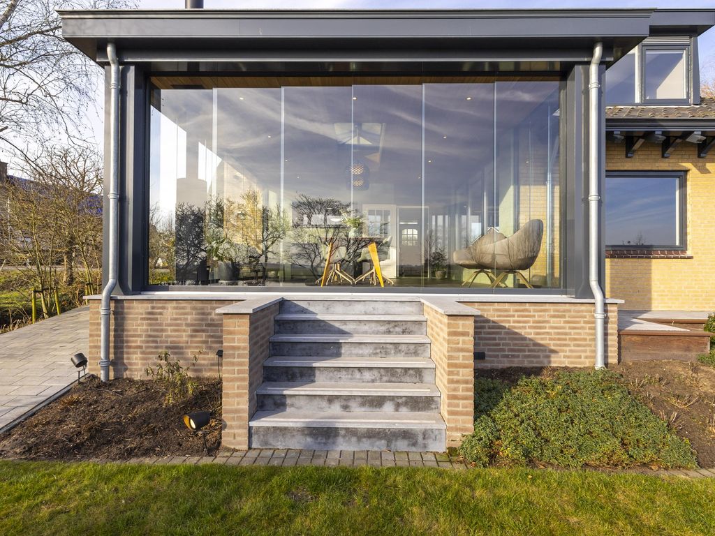 Muisbroekseweg 24, GIESSENBURG