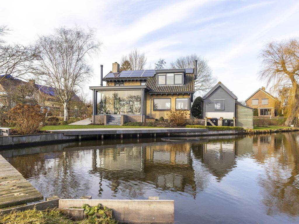 Muisbroekseweg 24, GIESSENBURG