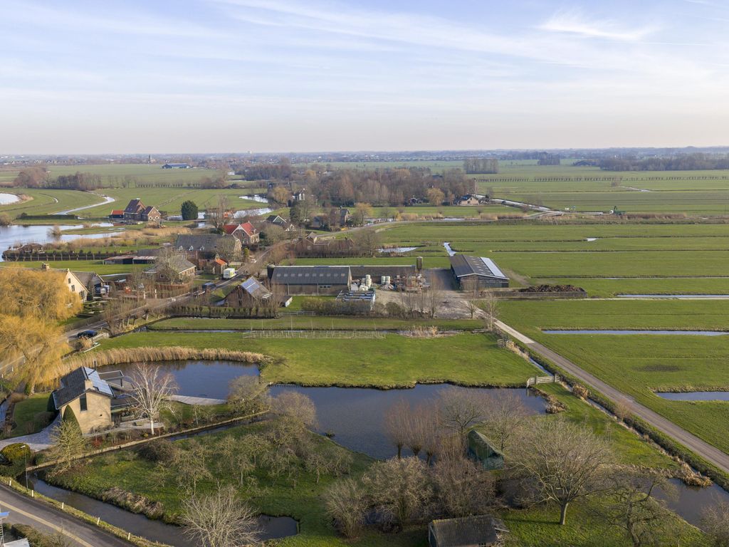 Muisbroekseweg 24, GIESSENBURG