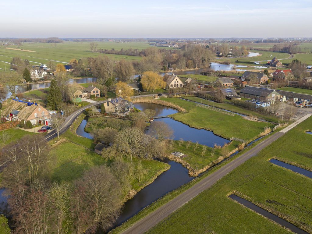 Muisbroekseweg 24, GIESSENBURG